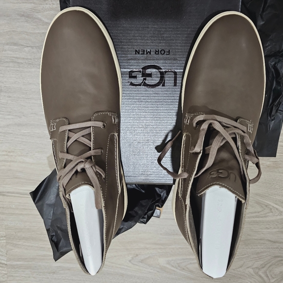 New NWT UGG Australia Kramer High Top Leather Sneakers Light Olive Green Sz 12 - Picture 5 of 10